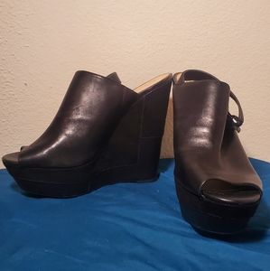 Jessica Simpson Black faux leather Wedges